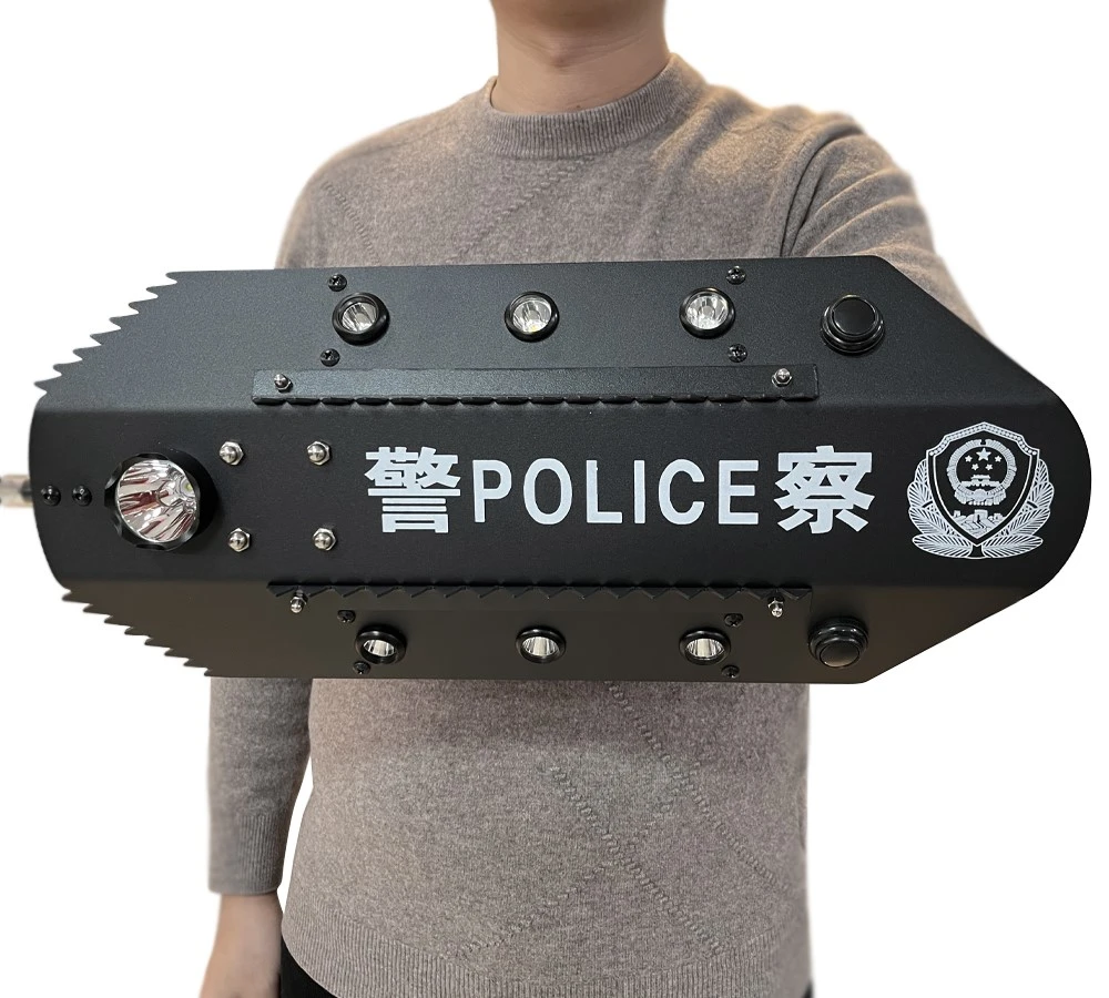 Arm type riot shield Arm type riot shield